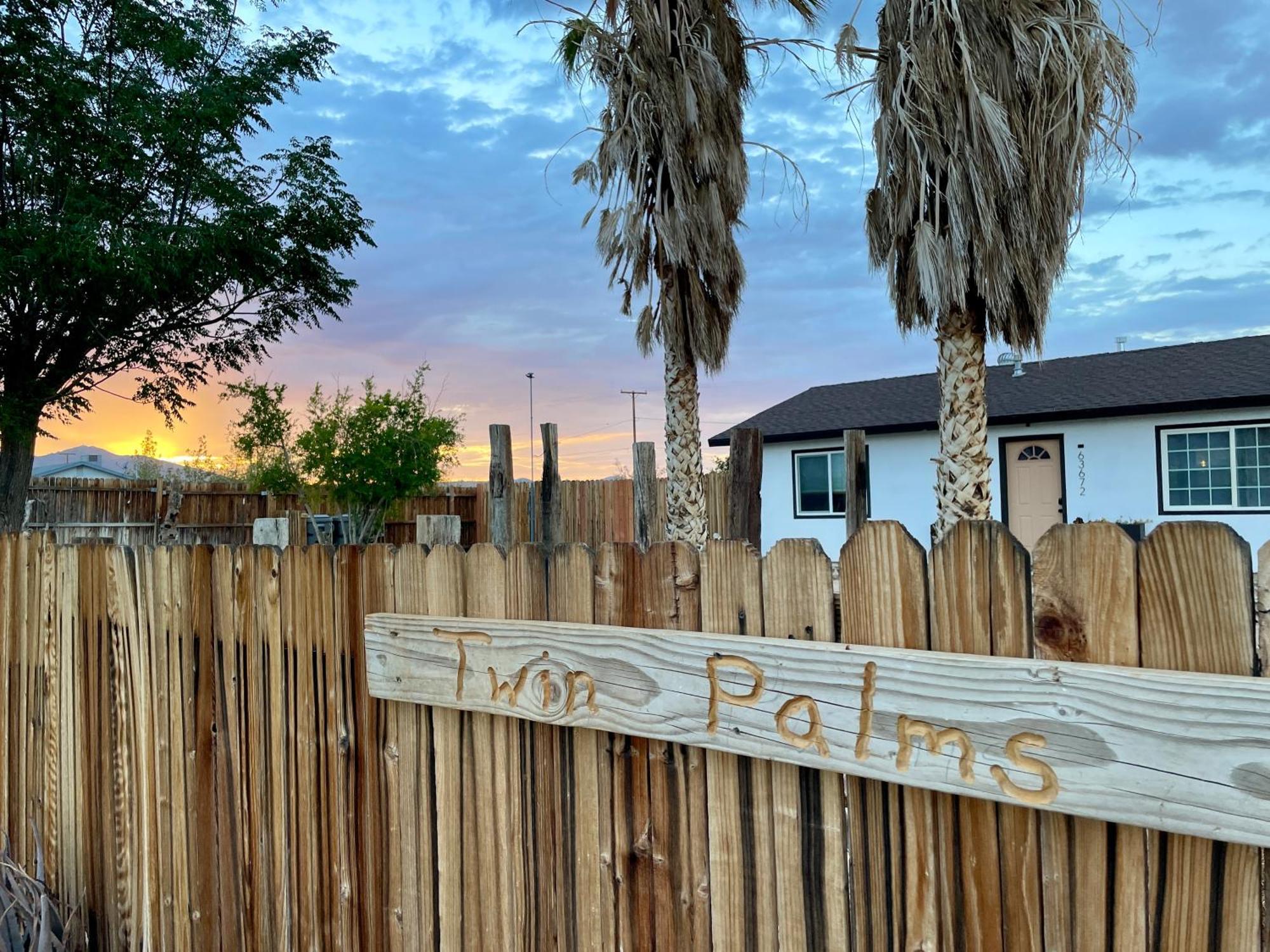 Twin Palms Desert Getaway - Jacuzzi, Fire Pit, Meditation Room & More Joshua Tree Exterior photo